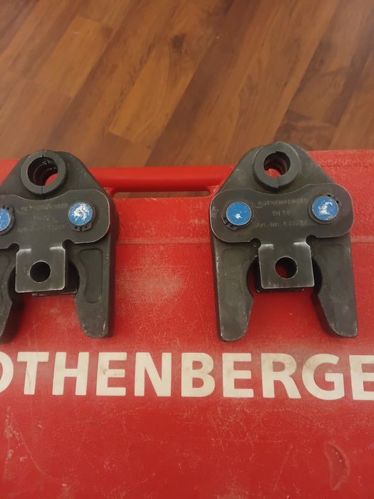 Vând  bacuri sertizare th16 și th20  pexal pt presa mare