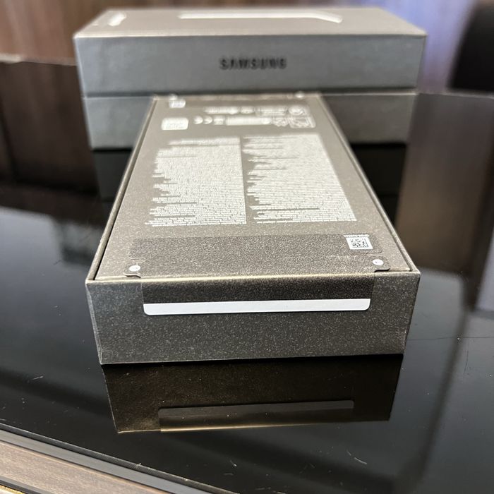 Нов! 2г. гаранция! Samsung Galaxy S25+ Plus 512GB + 12GB RAM