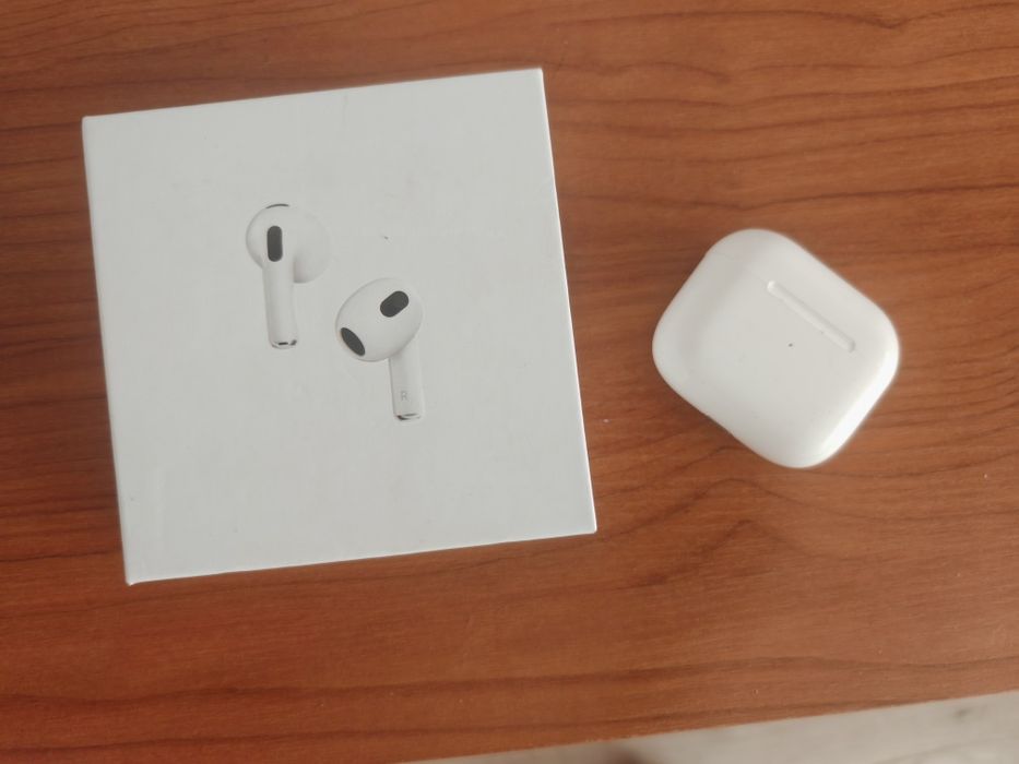 Наушники Airpods