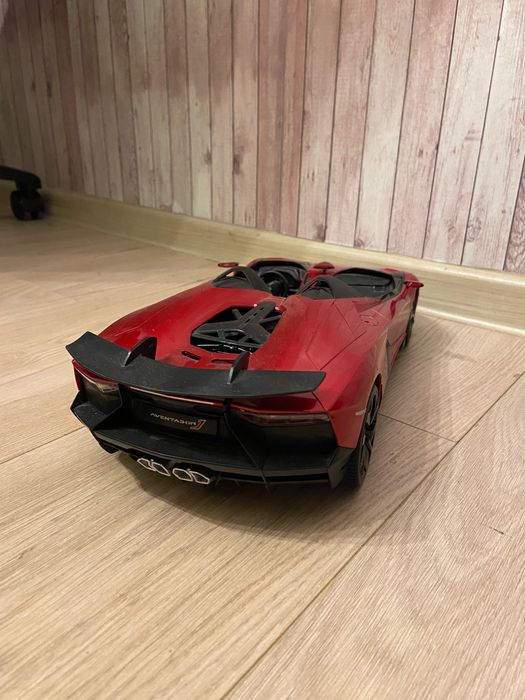 mașină cu telecomandă lamborghini aventador