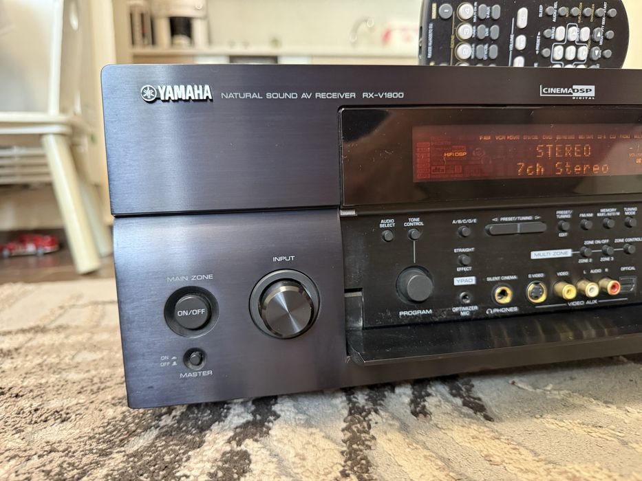 Yamaha RX-V1800 Качествен ресивър
