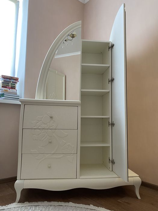 Спальный гарнитур