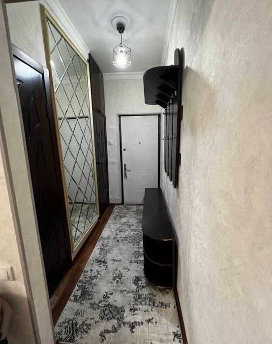 Срочно Продаётся Квартира 2/5/5
Квартира, 2/5/5
Переделанная в 3 комна