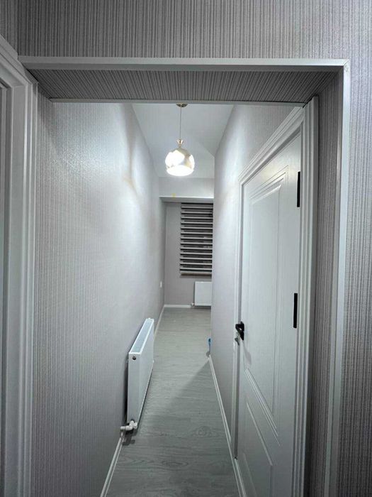 Янги домдан 1 хонали квартира сотилади 5 микрн