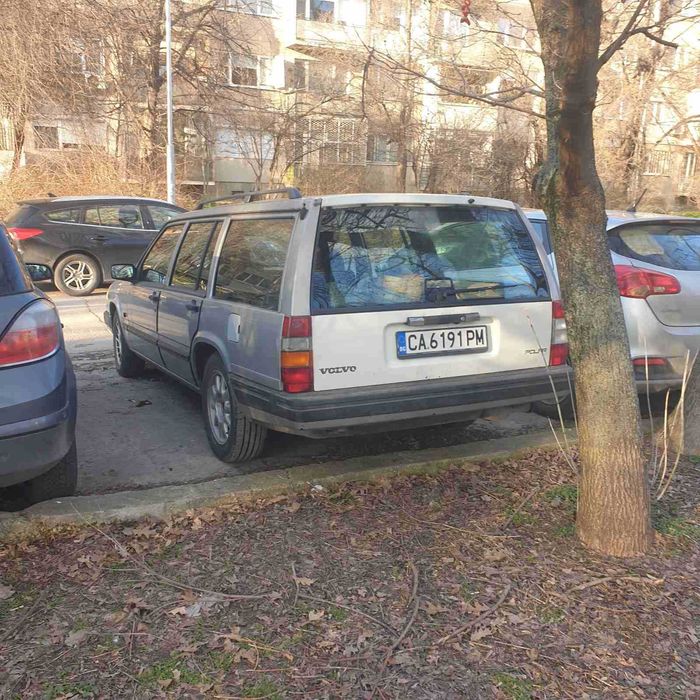 Продавам Волво 945 комби