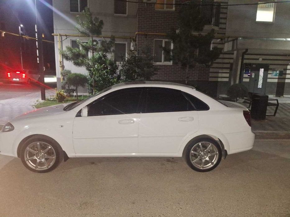 Продам сваю машину джентра: 11 700 у.е. - Chevrolet Toshkent на Olx