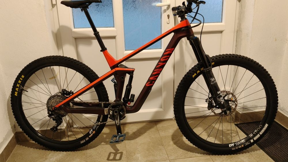Canyon strive  29er full suspension fox 36 xt