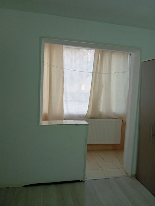 De  închiriat apartament 2 camere 220 e