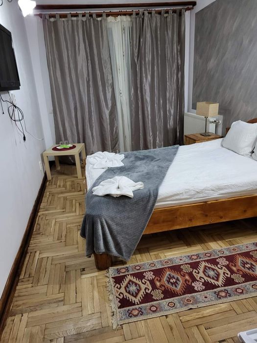 Închiriez cabană, casa de vacanta, chalet, vila