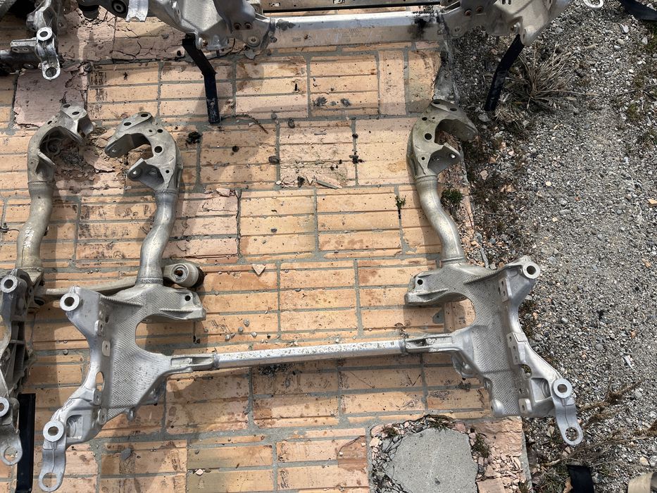 Jug / Cadru motor / Punte fata Audi A4 B8 B8.5 A5 8T Q5 8R