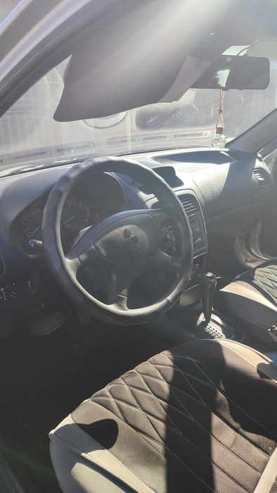 Продам Mitsubishi Carisma 2003 г