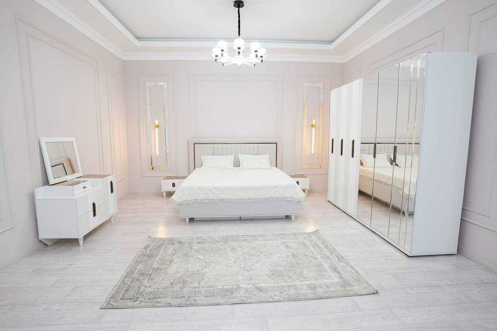 Спальные гарнитуры со склада