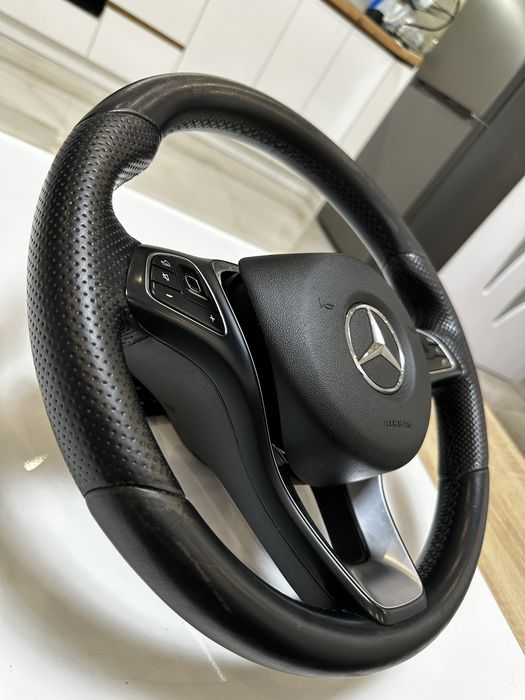 Волан Mercedes-Benz E класа W213