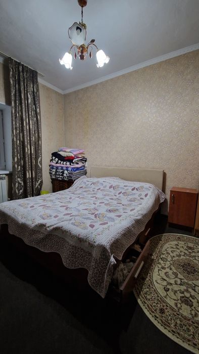 Продам кровать б/у  сматрасом