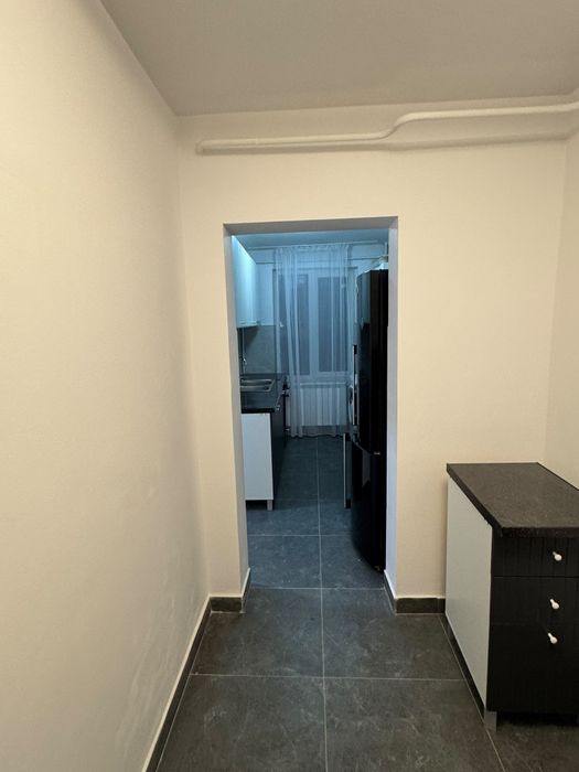 Închiriez apartament 2 camere în Suceava George Enescu etajul 1 vis-vis de pizzeria Luca