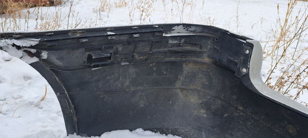 Задний бампер универсал