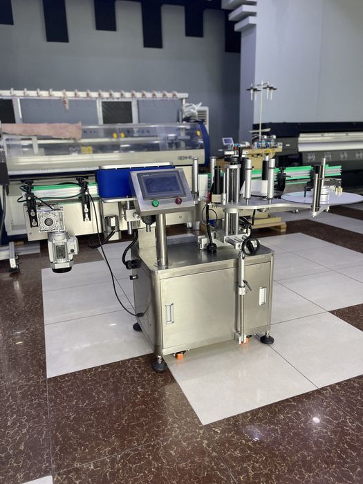 Etiketka uskunasi avtomat - Этикетка апарат автоматическая