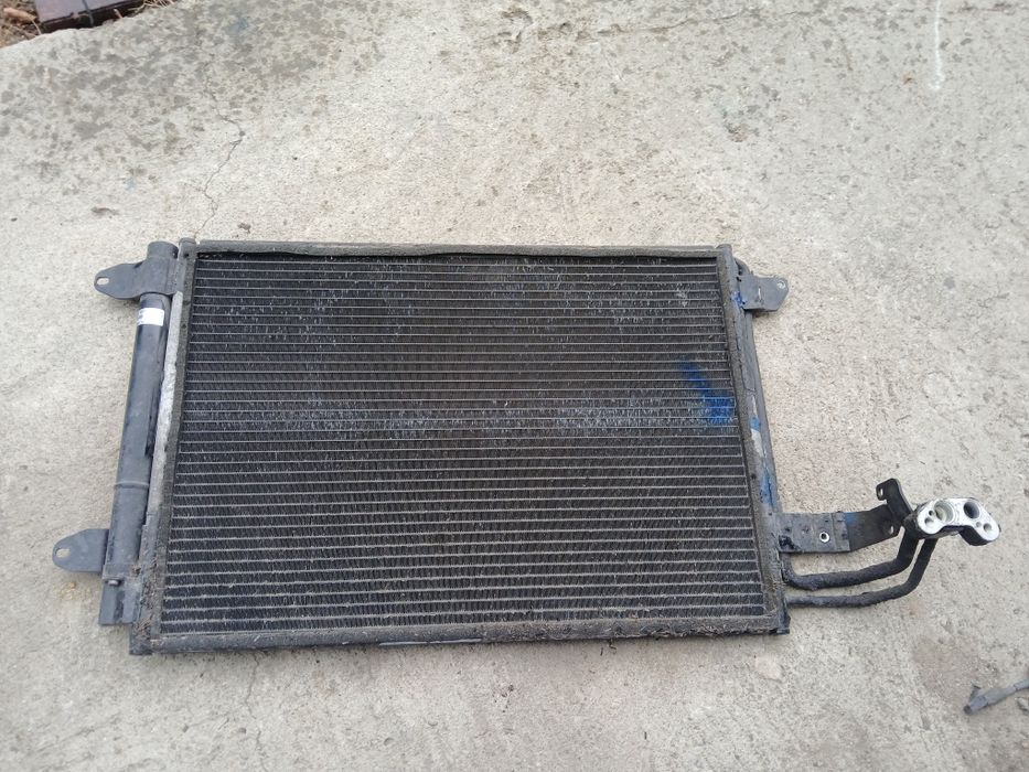 Радиатор климатик за Голф 5 Ауди А3 Пасат VW Golf 5 Audi A3 8P Passat Touran  1K0820191A