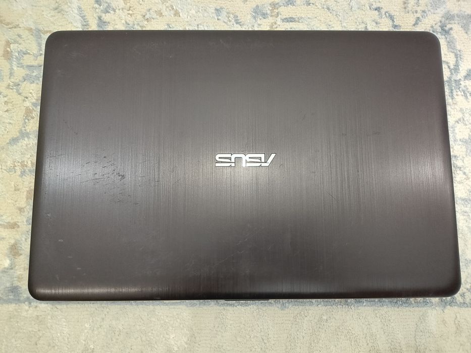 Офисной ноутбук Asus