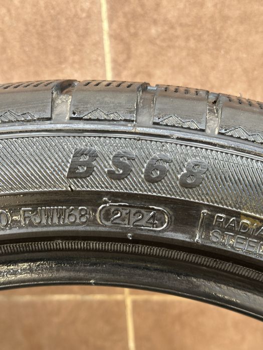 Шины 235/45/18 зимние