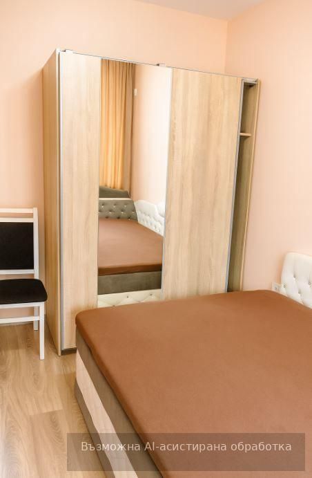 Тристаен апартамент в района на Погреби!