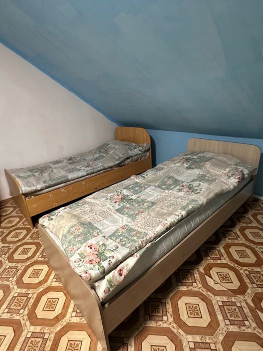 Продам кровати и стол в Бурабай