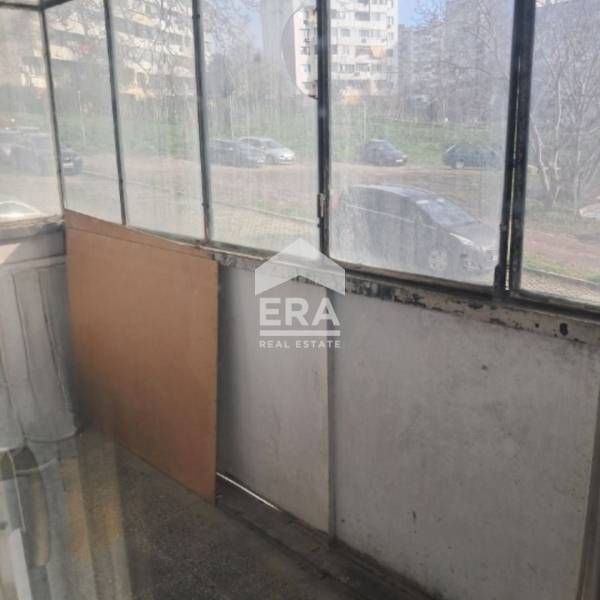 Двустаен апартамент в близост до 3-то ДКЦ в кв."Владиславово", с площ