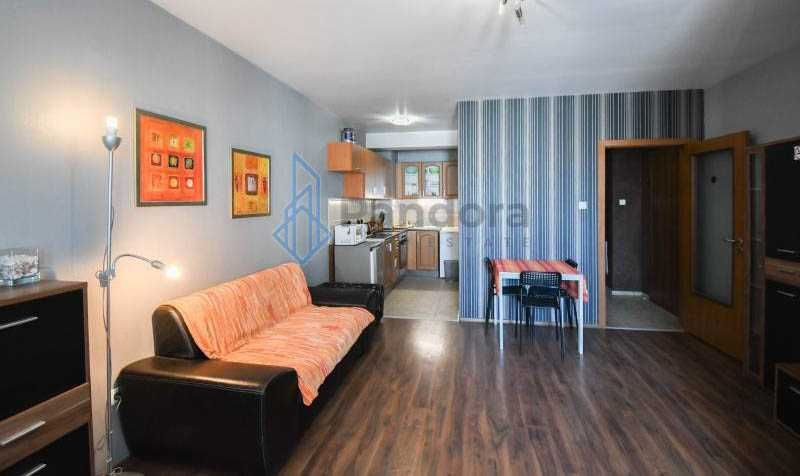 Двустаен апартамент под наем в Центъра