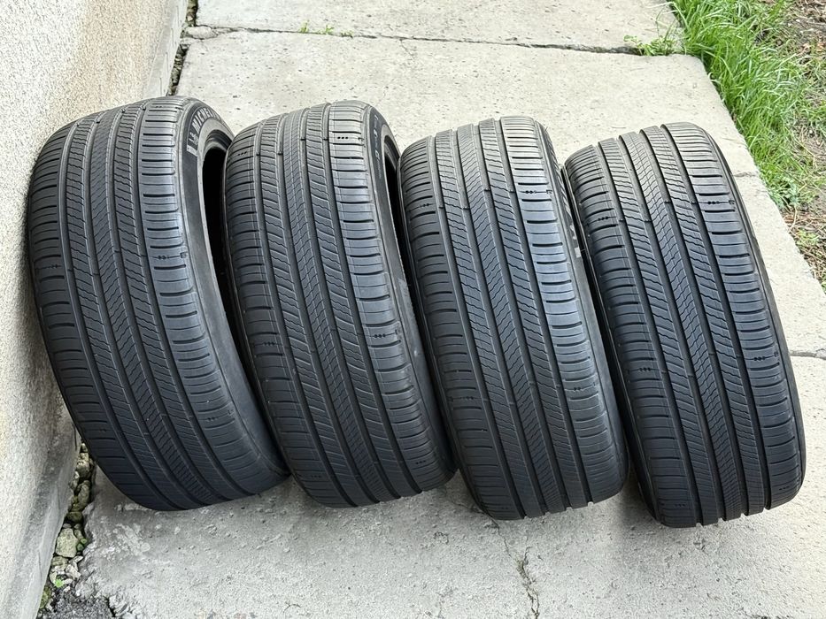 235|45 R18. Michelin, комплект шин.