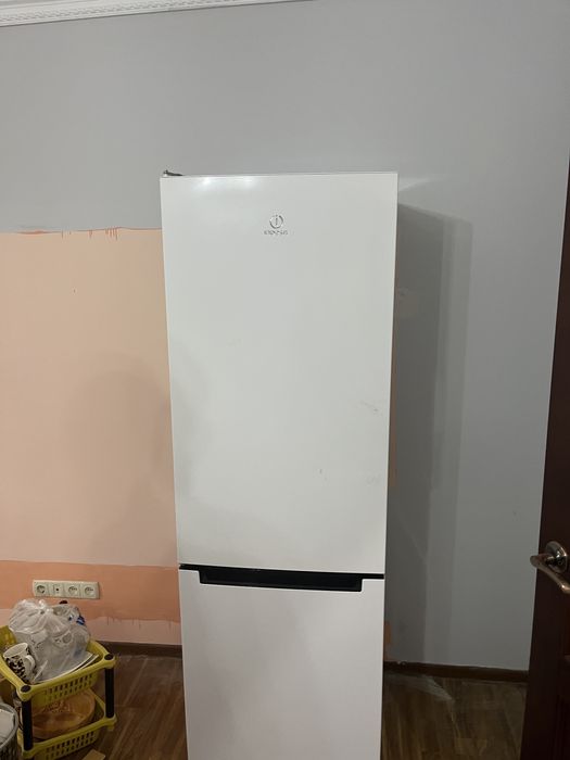 Холодильник indesit (no frost)
