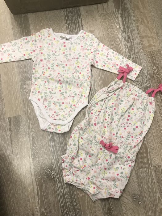 Бодики, ромперы  h&m