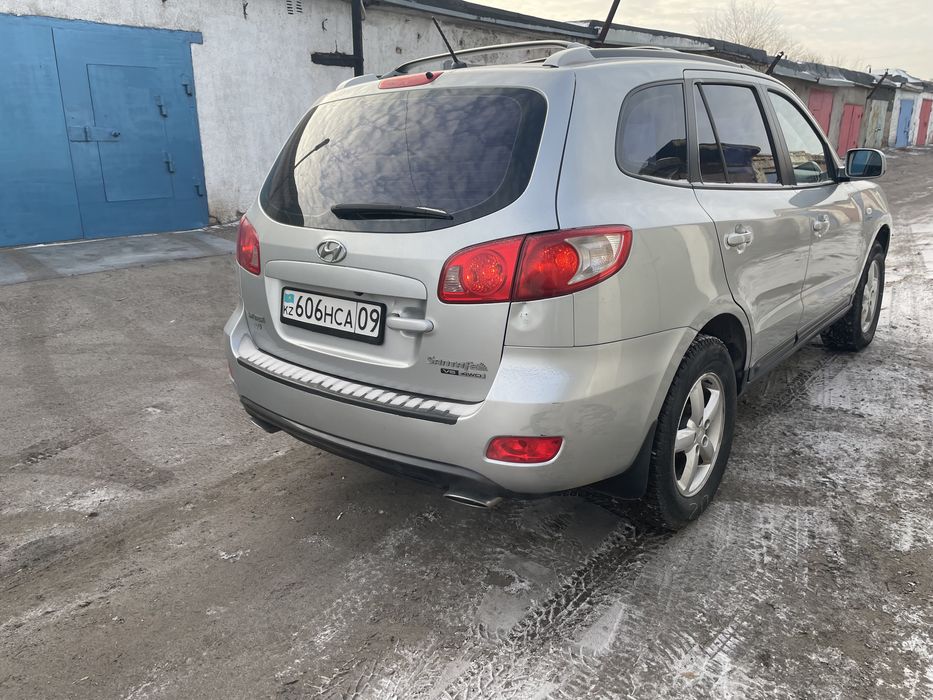 Авто hyundai santa fe……..