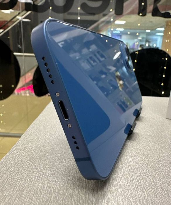 iPhone 13 128Gb с гарантией