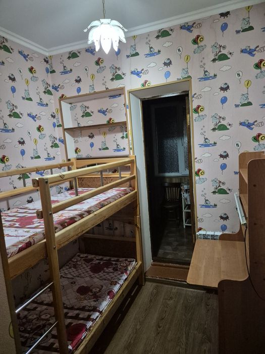 Продаётся своя 2хкомнатная напротив Атласа