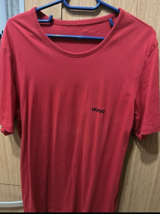 Tricou hugo rosu