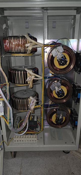 Стабилизатор трех фазный