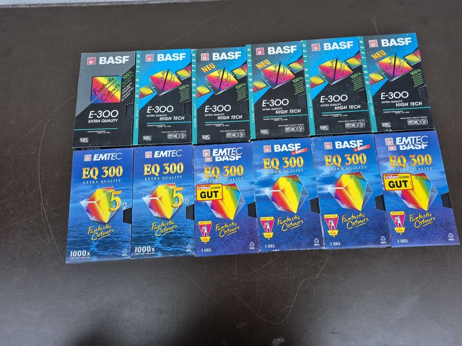 Vând 12 casete video VHS originale Basf de 300 minute ( 5 ore)cu filme