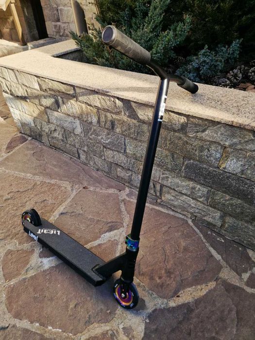 Трюковый самокат Limit Pro Scooter