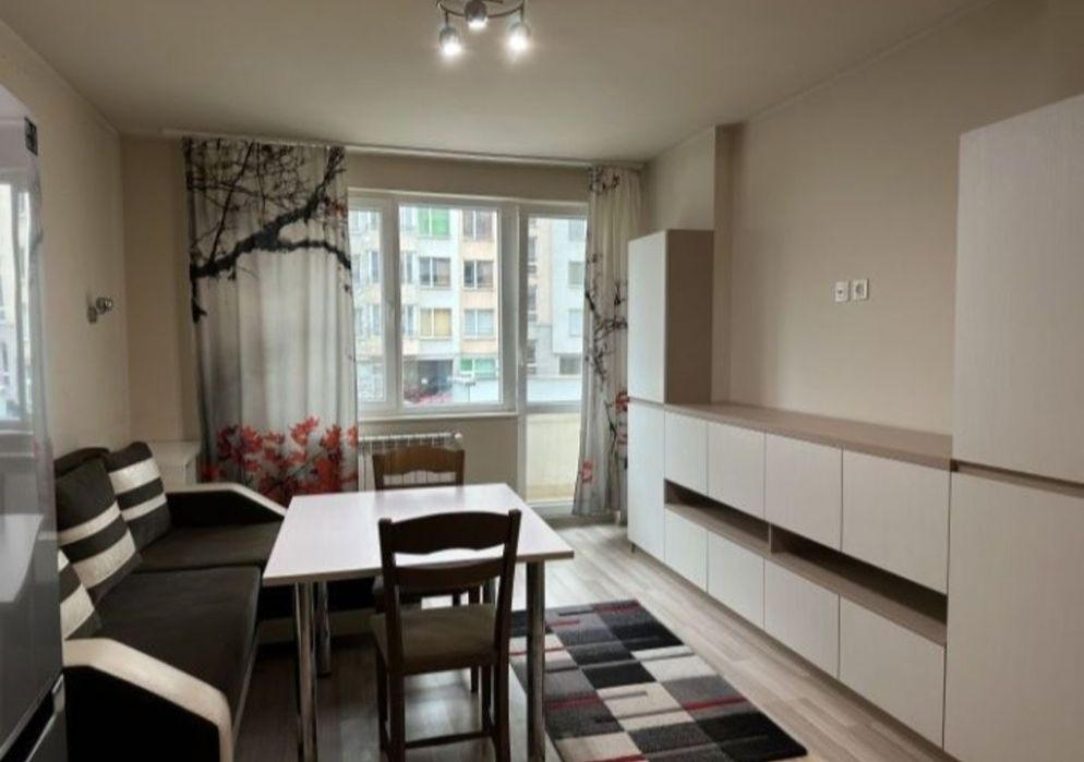 Младост 2 двустаен 570€