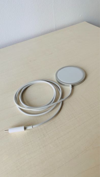 Căști In-Ear Apple AirPods Pro 2, originale, le am din 2023 și le-am folosit mai rar în general, am pus husă la carcasă ca să fie recondiționat ofer +