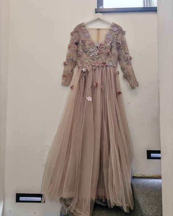 Rochie elegantă Emily G – purtată o singură dată (nuntă / nașă) – stare impecabilă