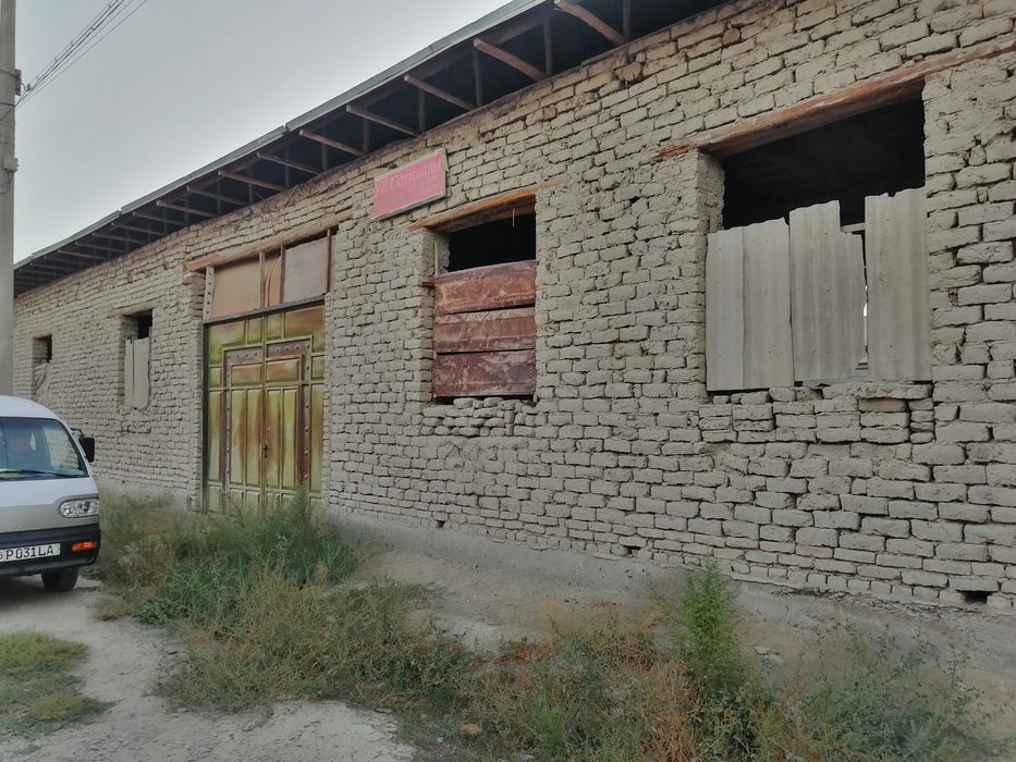 Ховли сотилади хатирчи Чинобод да 5 хонали 5 сутик