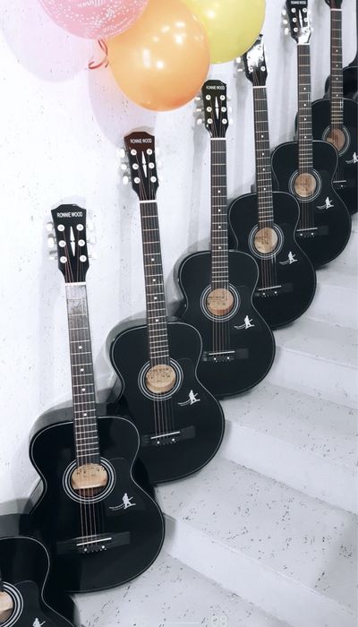 Гитара акустическая