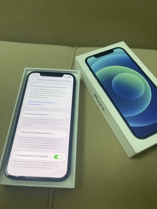 iPhone 12  64 Гб