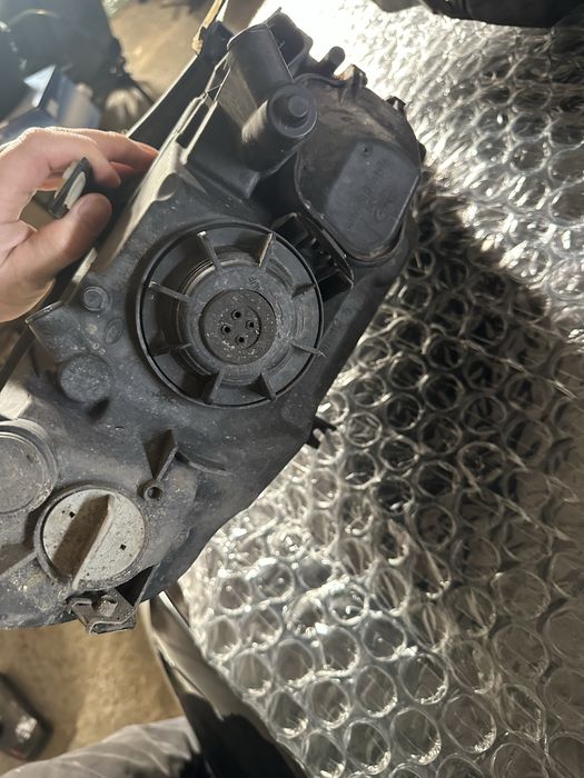 Фарове за БМВ Е9x