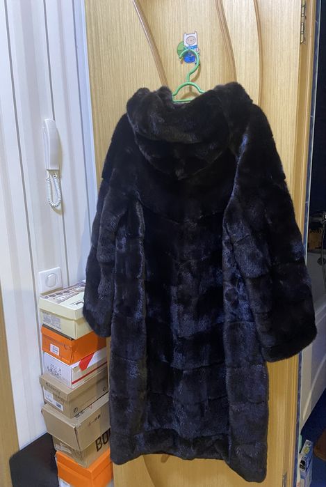 Шуба норковая срочно продам