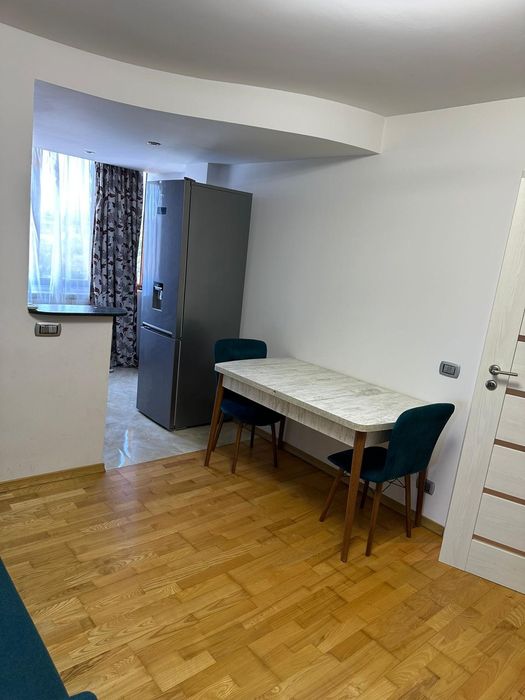 Apartament cu 2 camere de inchiriat