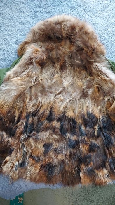 Продам парку с натуральным мехом