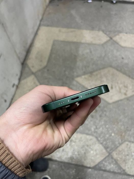 iPhone 13 hotirasi 128 yomkis 93