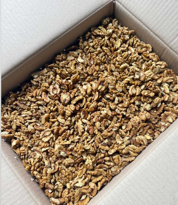 Vindem miez de nuca sortat!